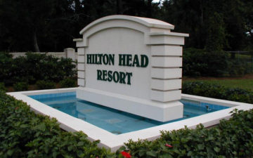 hilton-head-resort-front-sign_800x500