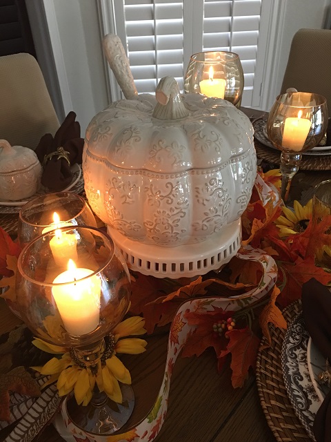 Blog - White pumpkin tablescape18
