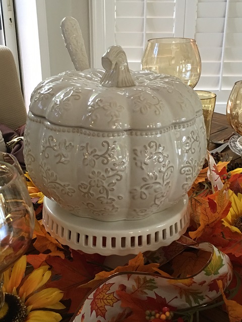 White pumpkin tablescape